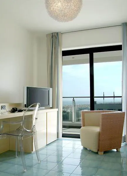 Club House Hotel Rimini 4*,