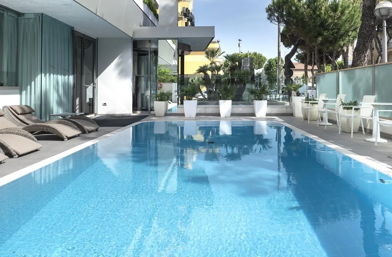 Club House Hotel Rimini 4*,  Italien